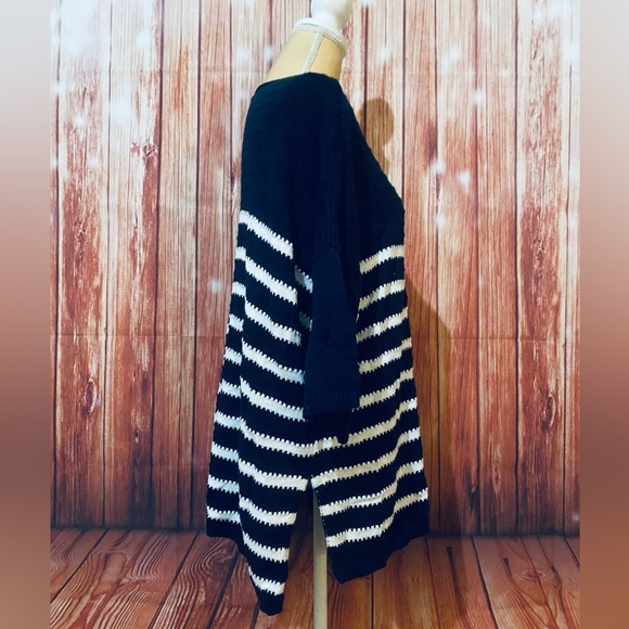Women’s Medium Sweater Time Tru Blue White Striped Oversized Knit 3/4 Sleeves - Picture 3 of 11